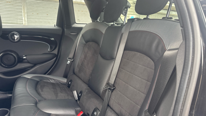 MINI Hatchback 1.5 Cooper Sport Premium 5dr Auto Petrol Hatchback